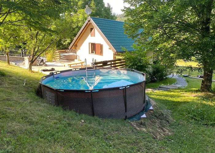 Sanmari_forest * Ledenice